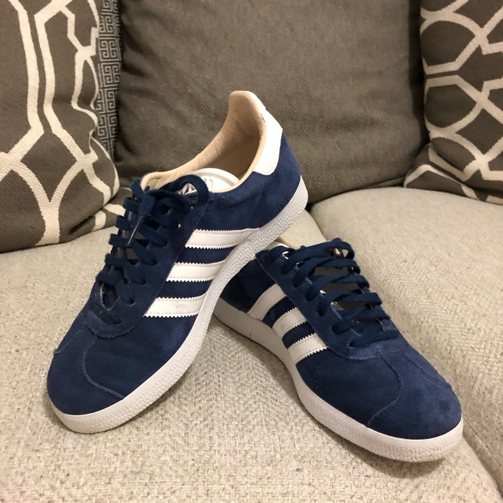 Adidas Gazelle Blue Sneakers (US 5.5)